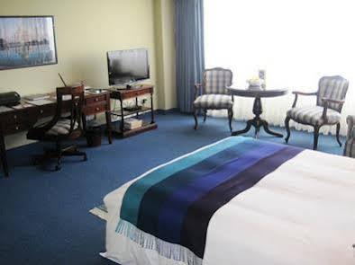 Suites Plaza Las Flores