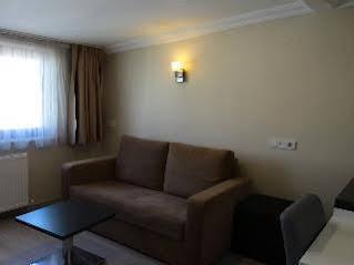 The Legend Platine Suite