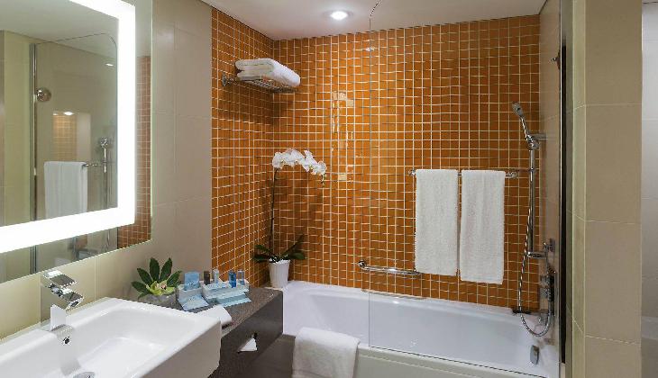 هتل نووتل البرشا