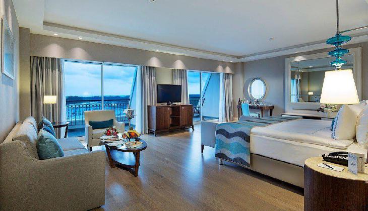 هتل تایتانیک دلوکس بلک