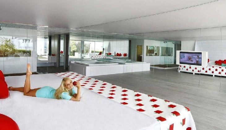 هتل آدم و حوا