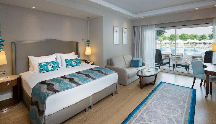 هتل تایتانیک دلوکس بلک