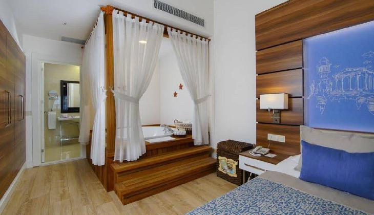 Limak Atlantis Deluxe Resort & Hotel