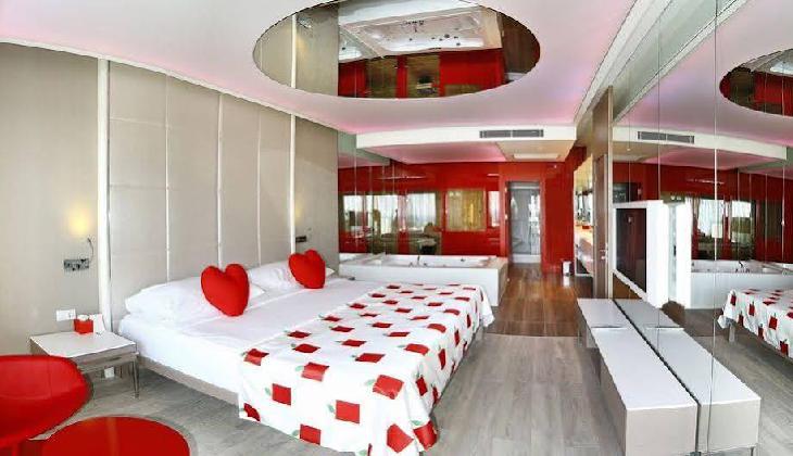 هتل آدم و حوا