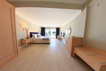 Amara Prestige Hotel