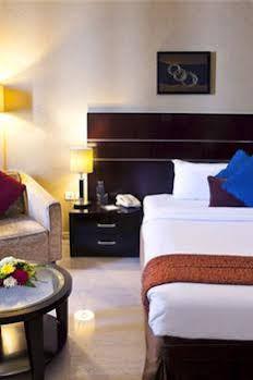 Landmark Riqqa Hotel