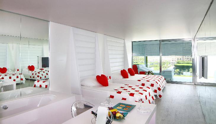 هتل آدم و حوا