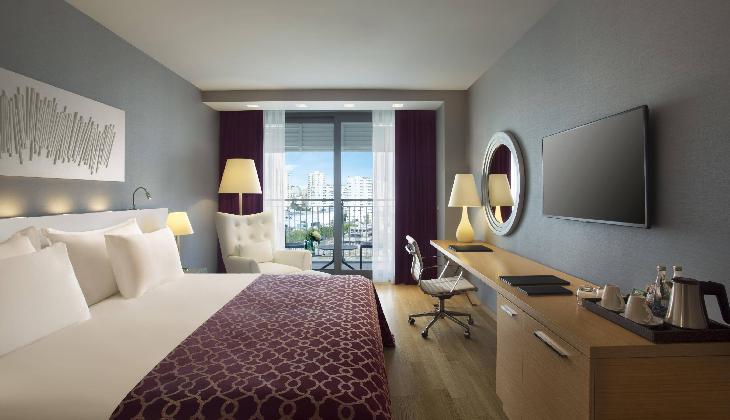 هتل آکرا باروت