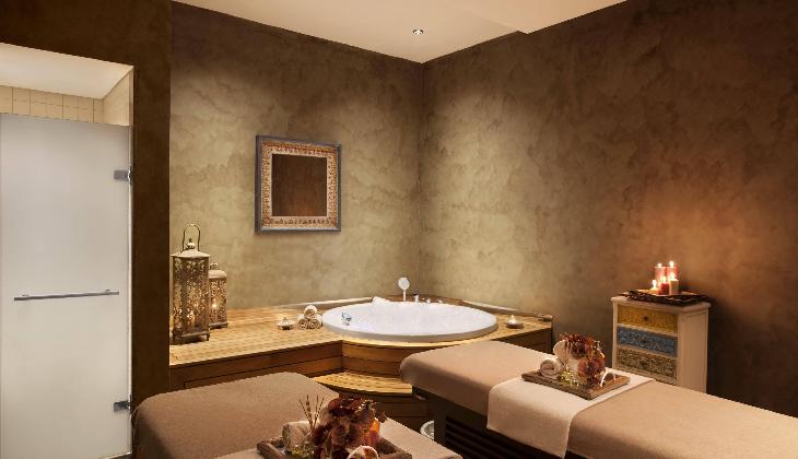 هتل آکرا باروت