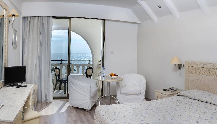 هتل لوئیز پرینسس بیچ