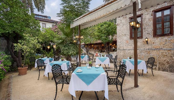 دوگان هتل انتالیا