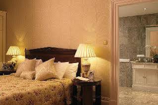 47 Park Street - Grand Residences by Marriott