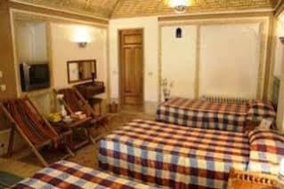 Moshir al-Mamalek Garden