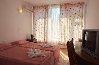 Sunny Varshava Hotel