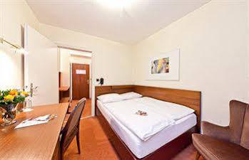 Novum Hotel Rieker Stuttgart Hauptbahnhof