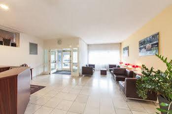 Novum Hotel Mariella Airport