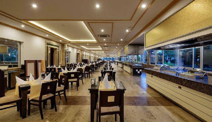 Crystal Admiral Resort Suites & Spa