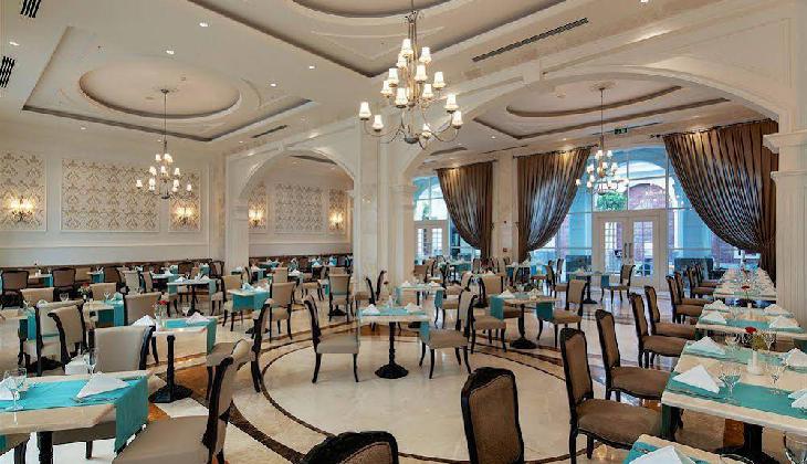 هتل تایتانیک دلوکس بلک