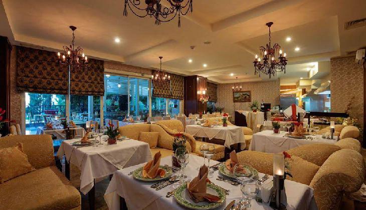 Crystal Admiral Resort Suites & Spa