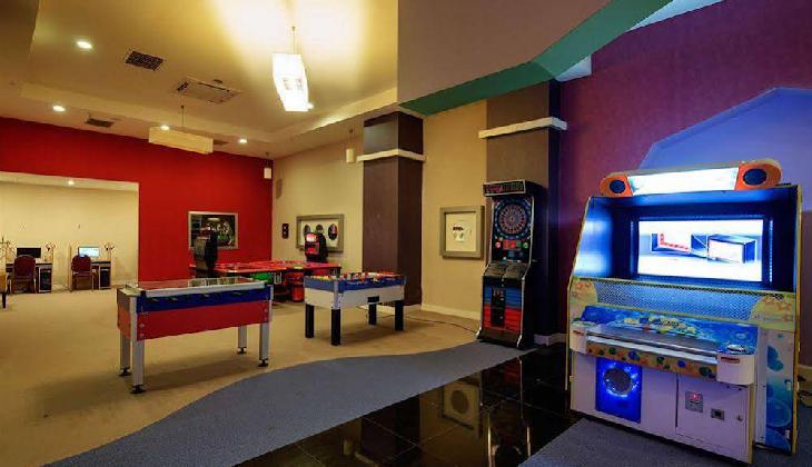 Crystal Admiral Resort Suites & Spa