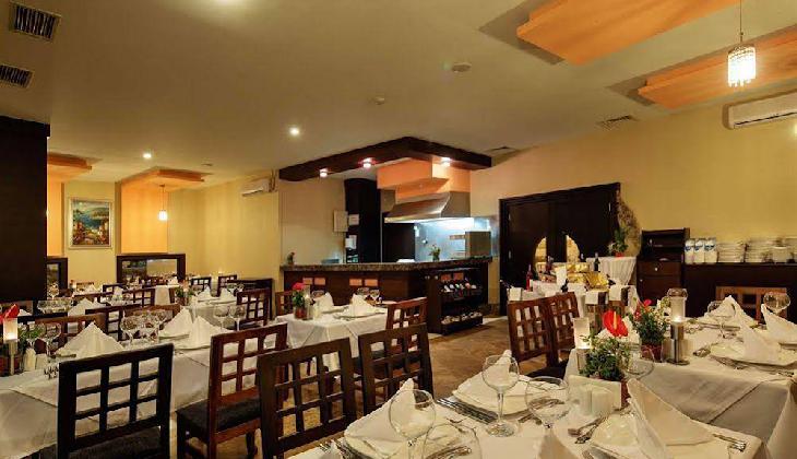 Crystal Admiral Resort Suites & Spa