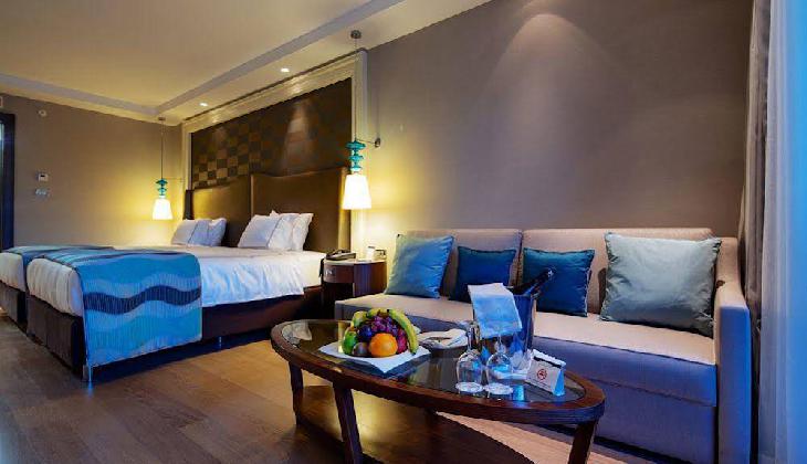 هتل تایتانیک دلوکس بلک