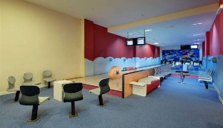 Crystal Admiral Resort Suites & Spa