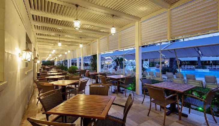 Crystal Admiral Resort Suites & Spa