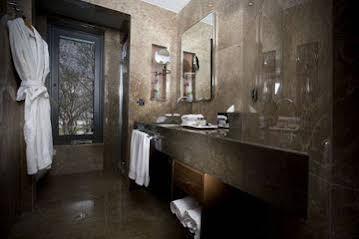 گزی هتل بسفروس