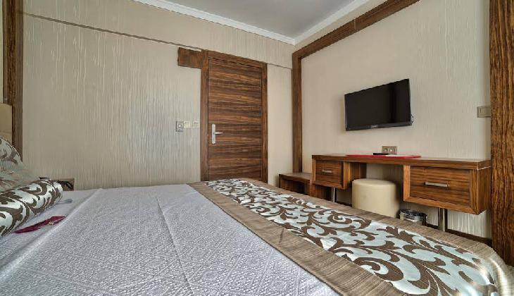 City Hotel Residence