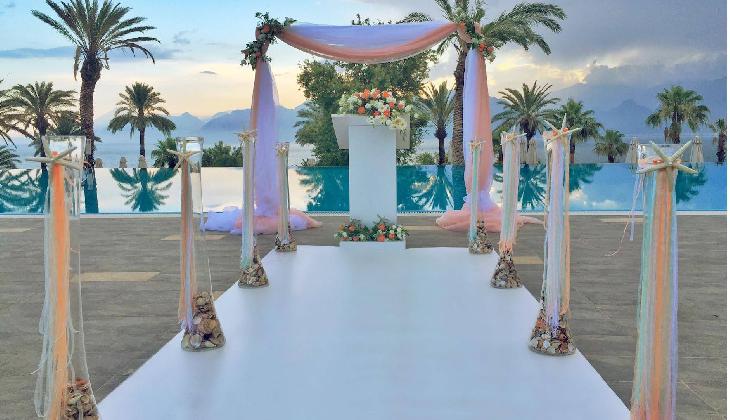 هتل آکرا باروت