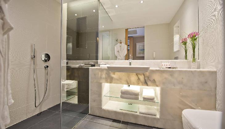 هتل آکرا باروت