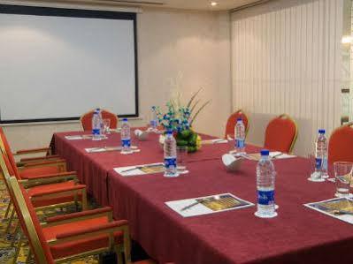 هتل آواری دبی