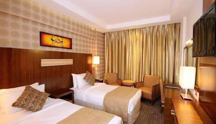 هتل سان اند سندز داون تاون