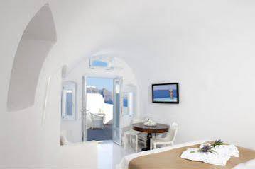 Canaves Oia Santorini