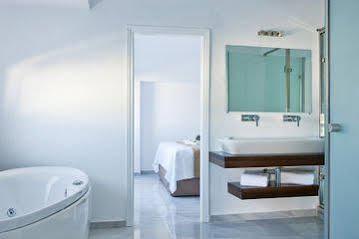 Canaves Oia Santorini