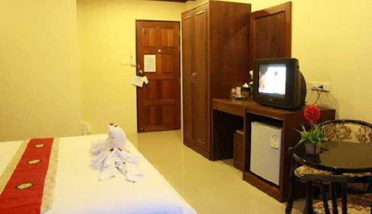 هتل تریپل راند پلیس