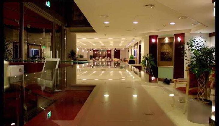 هتل سان اند سندز داون تاون