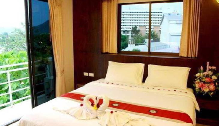 هتل تریپل راند پلیس