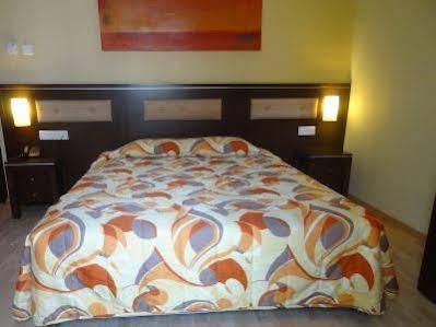 هتل لیوادیوتیس سیتی