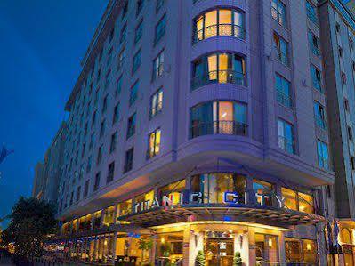 هتل تایتانیک سیتی تکسیم