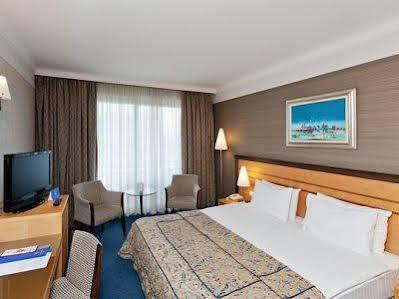 هتل پُرتوبلو ریزورت و اسپا