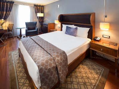 هتل تایتانیک سیتی تکسیم