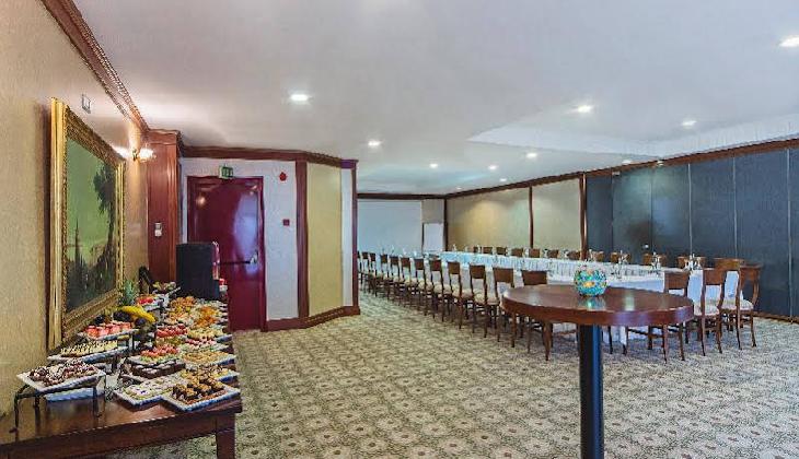 هتل گرند اوزتانیک