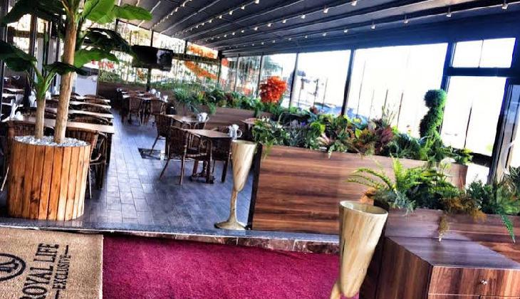 Royal Life Exclusive