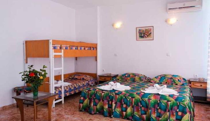 Sunny Varshava Hotel