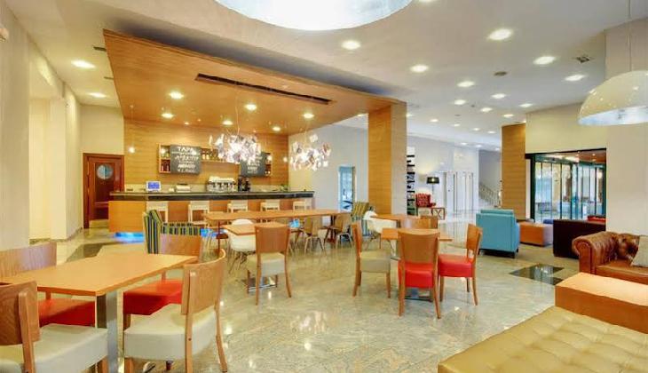 Tryp Santiago