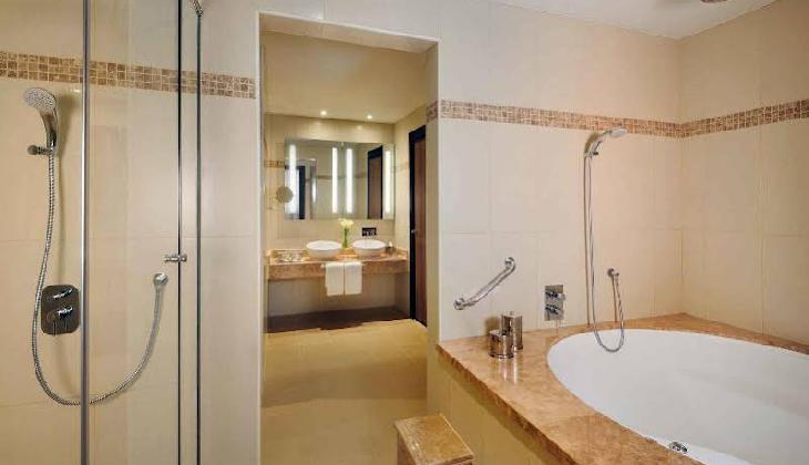 هتل آوانی دیره