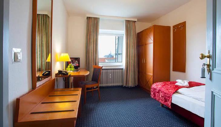 Royal by Centro Comfort