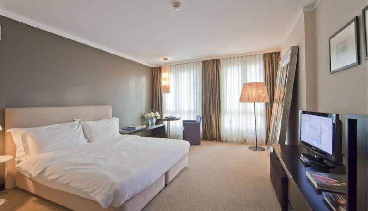 Bentley Hotel by Molton